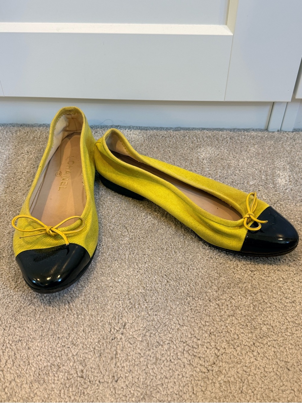 CHANEL Lime Green Canvas Ballet Flats with Black Patent Cap-Toe - Picture 2 of 4